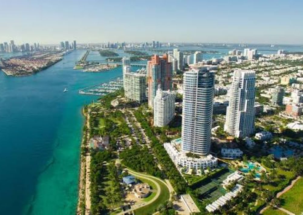 MIAMI BEACH Real Estate - Alejandra Campins, Real Estate Broker